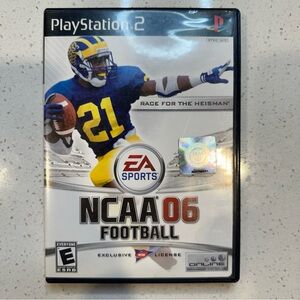 NCAA 06 Football for PlayStation 2 - Black and White